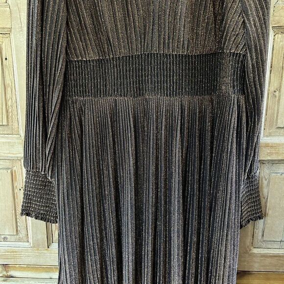 Boden 22 Regular Metallic Dress Maxi Black Gold Plus V-Neck Pleated Long Sleeve - Picture 6 of 15